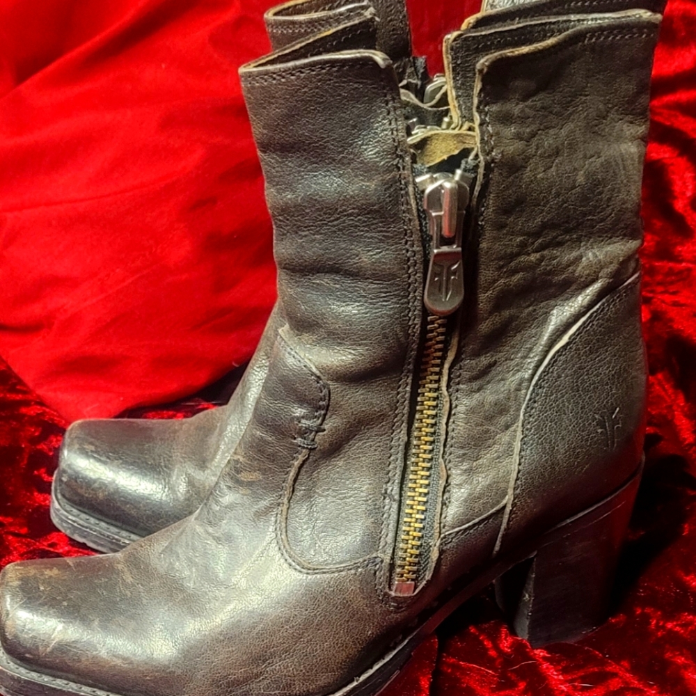 FRYE Boots